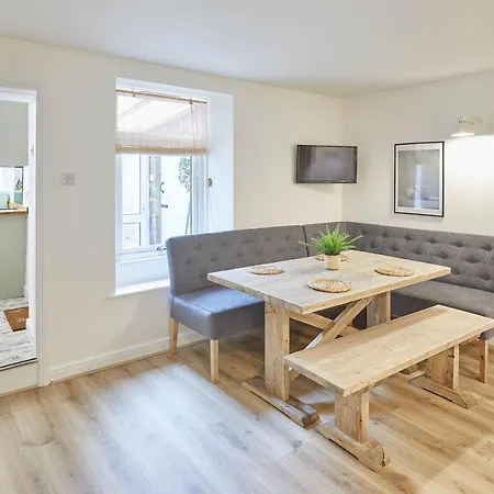 Host&stay - Retreat Apartment *